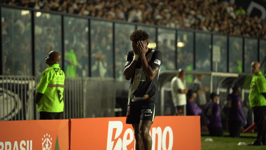 Thiago Mendes Expulso no jogo contra o Paysandu