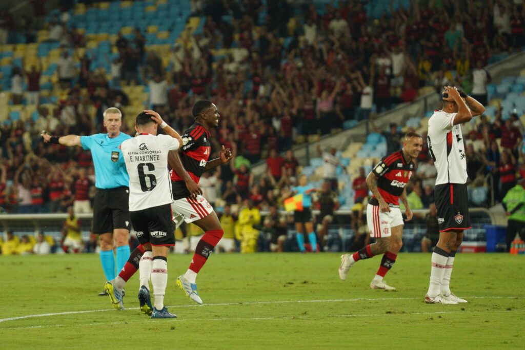 Everton Araújo comemorando Gol contra o Vitória Foto: Leonardo Antonio/ALPP