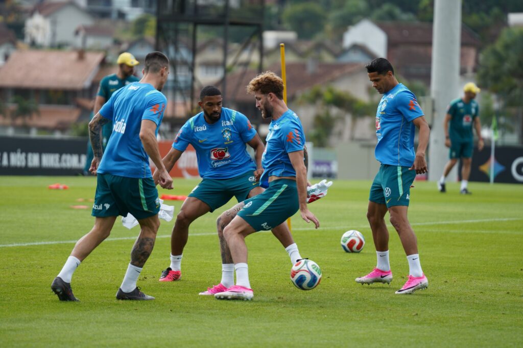 Segundo dia de treino da Seleção Brasileira